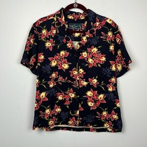 Island Traders large button down tropical Hawaiian women’s wood button top